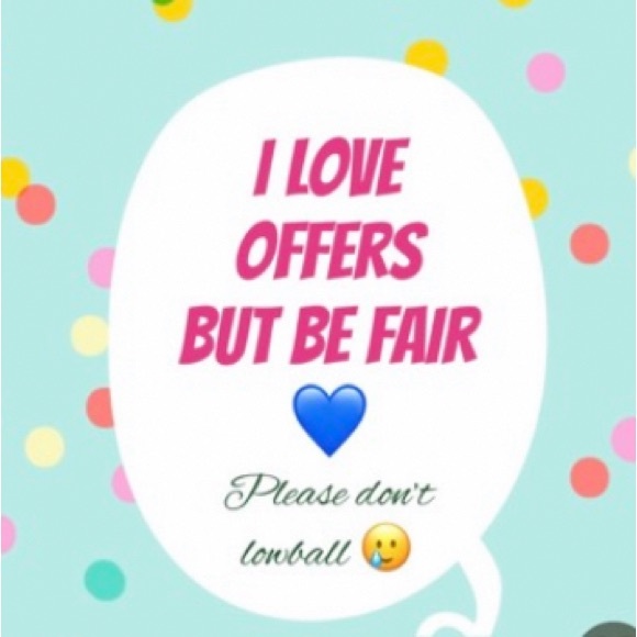 Toddler/baby girl white and yellow DAISY stud earrings/very tiny/Goldtone NEW - Picture 6 of 7